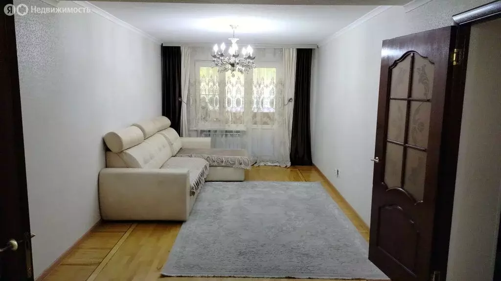 4-комнатная квартира: Владикавказ, улица Гугкаева, 61 (124 м) - Фото 1