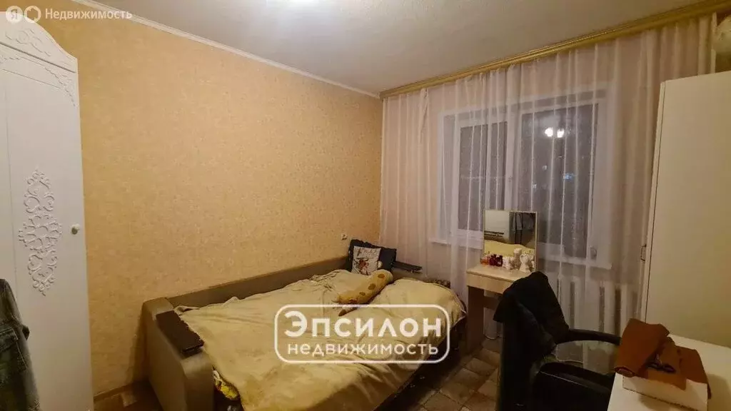 2-комнатная квартира: Курск, улица Крюкова, 16 (47 м) - Фото 1