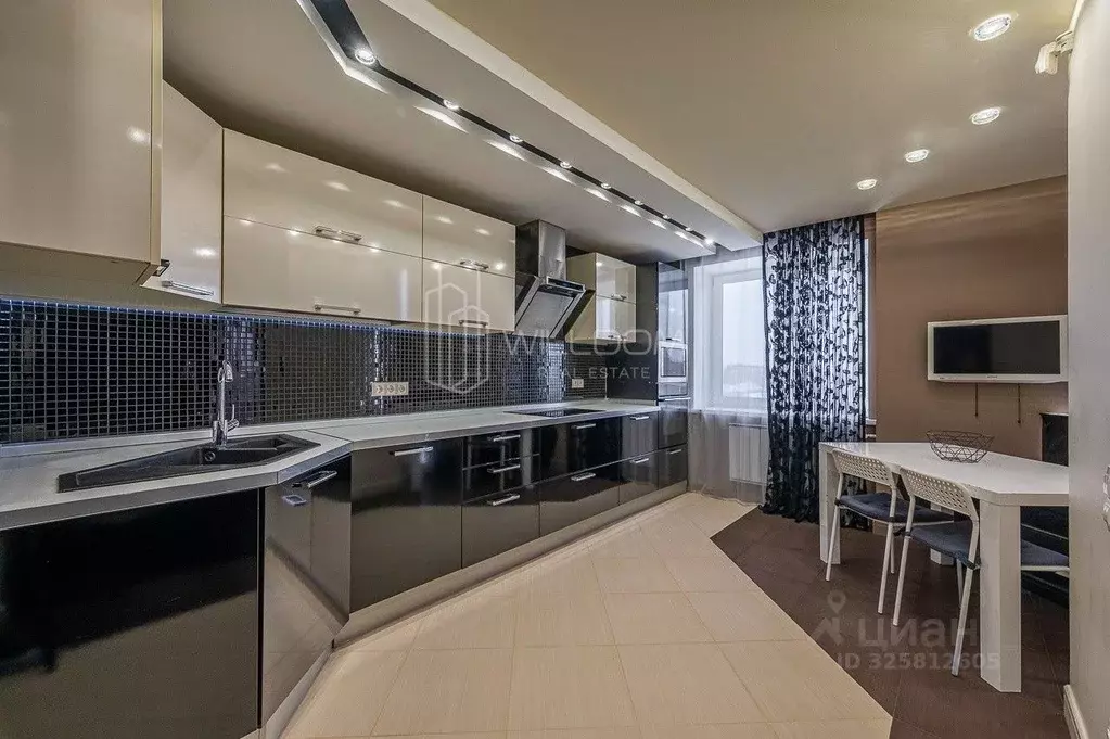 3-к кв. Свердловская область, Екатеринбург ул. Красных Командиров, 29 ... - Фото 1