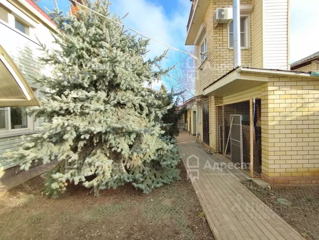 Дом в Волгоградская область, Волгоград ул. Героев Тулы (392 м) - Фото 1