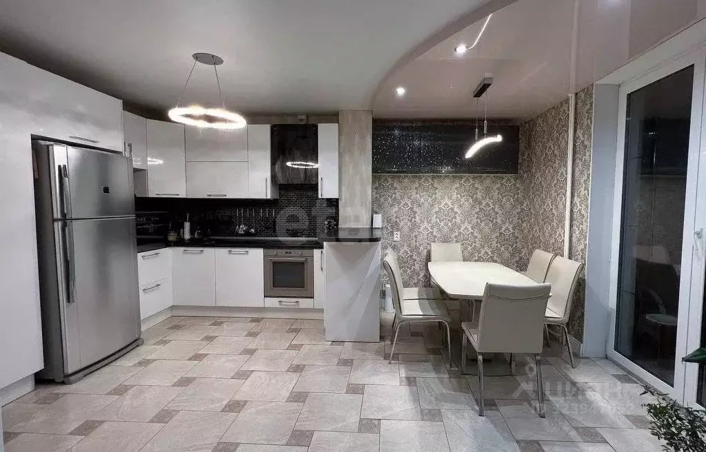 3-к кв. Башкортостан, Уфа Комсомольская ул., 15 (100.0 м) - Фото 1