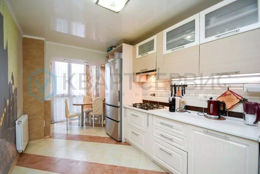 4-к кв. Омская область, Омск ул. Красный Путь, 18 (72.8 м) - Фото 2