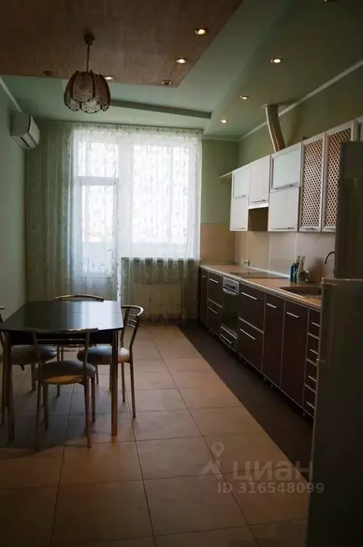 3-к кв. Волгоградская область, Волгоград ул. Маршала Чуйкова, 55 ... - Фото 1