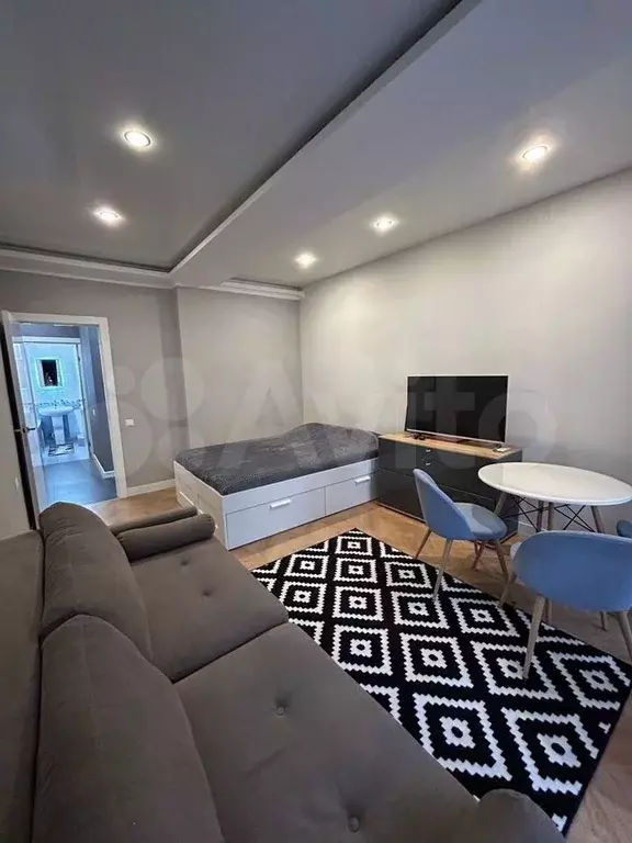 1-к. квартира, 40 м, 1/15 эт. - Фото 0
