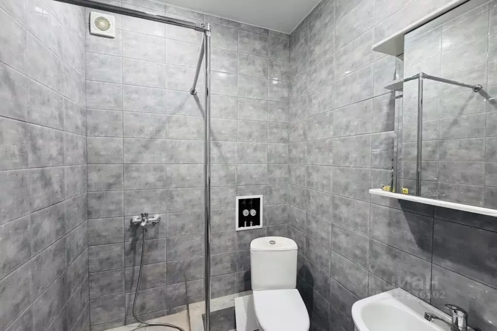 Студия Краснодарский край, Краснодар ул. Имени В.М. Комарова, 106Бк3 ... - Фото 1