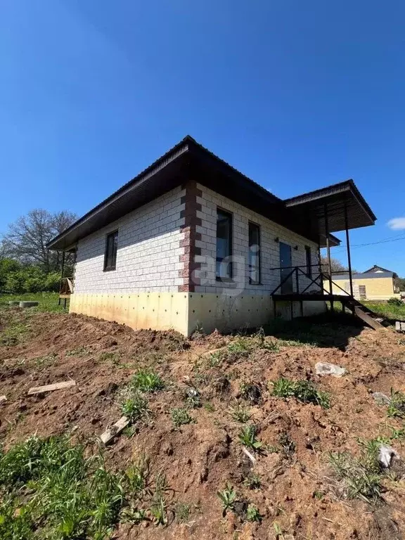Дом в Башкортостан, Иглинский район, Акбердинский сельсовет, д. ... - Фото 0