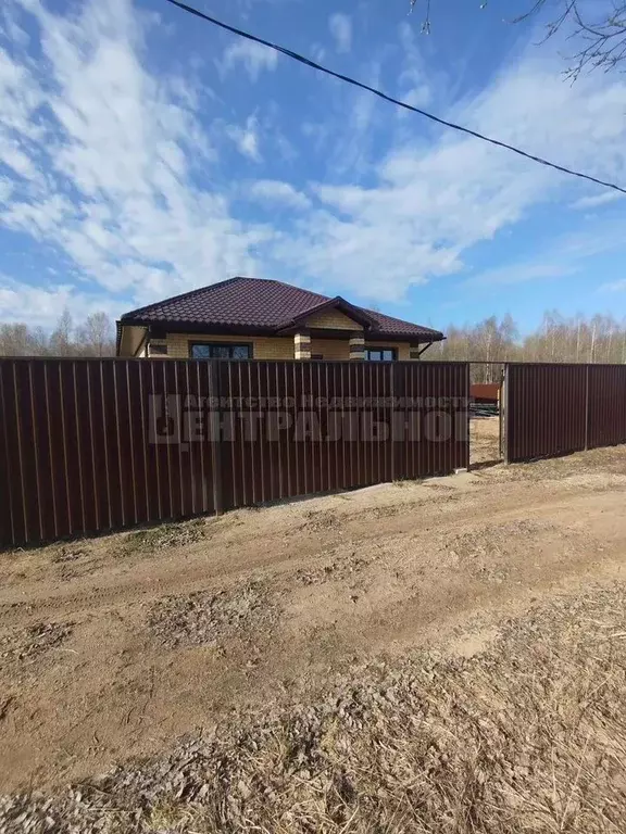 Дом в Смоленская область, Смоленский муниципальный округ, д. Лубня ул. ... - Фото 1