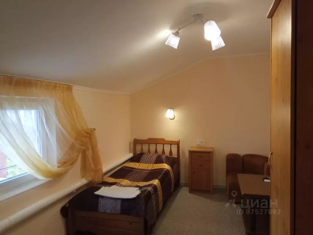 Комната Севастополь ул. Черцова, 27 (13.0 м) - Фото 1