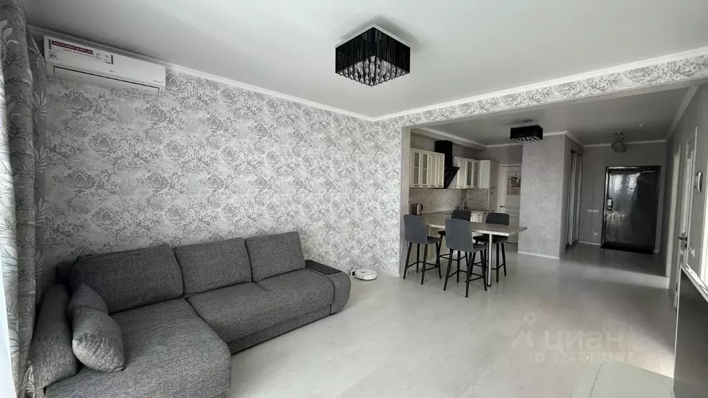 3-к кв. Сахалинская область, Южно-Сахалинск просп. Мира, 300к4 (70.1 ... - Фото 1