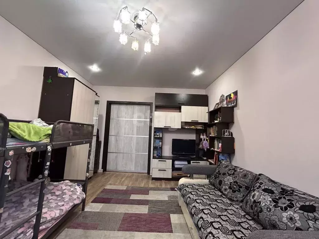 3-к кв. Воронежская область, Воронеж ул. Космонавта Комарова, 16 (63.0 ... - Фото 0