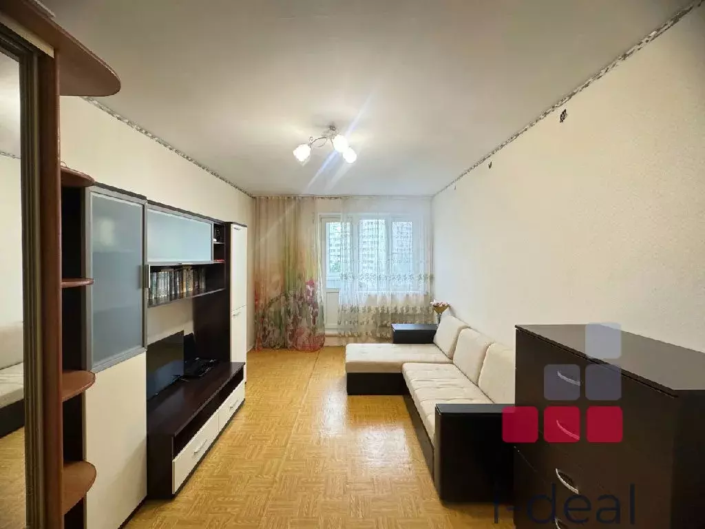 Продается 3-комнатная квартира - Фото 1