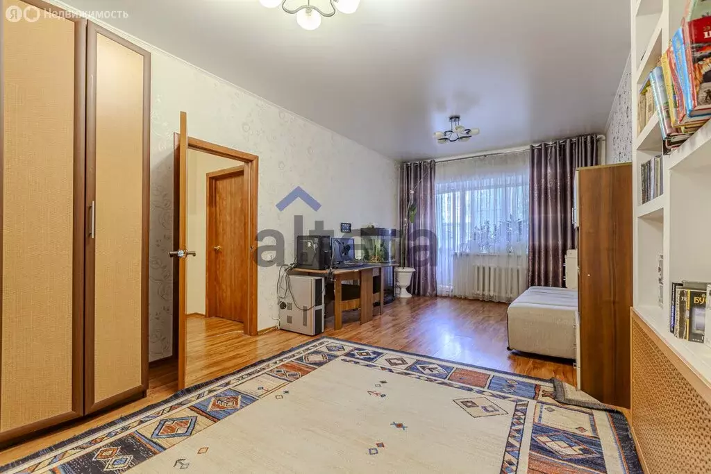 3-комнатная квартира: Казань, улица Соловецких Юнг, 1 (89.2 м) - Фото 1