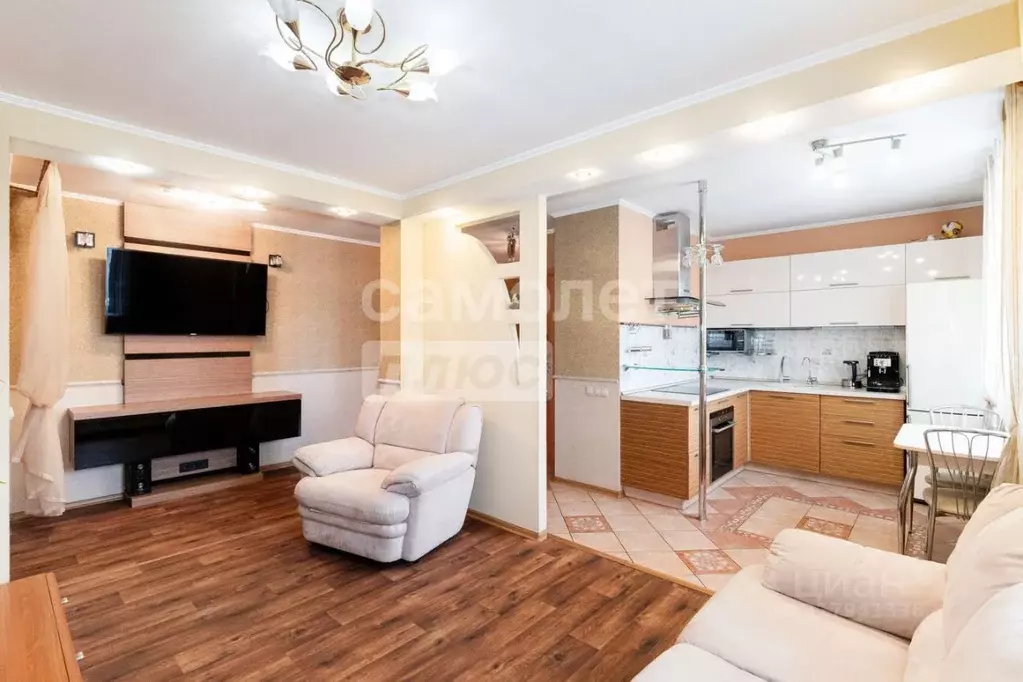 4-к кв. Омская область, Омск ул. Ватутина, 24 (87.0 м) - Фото 0