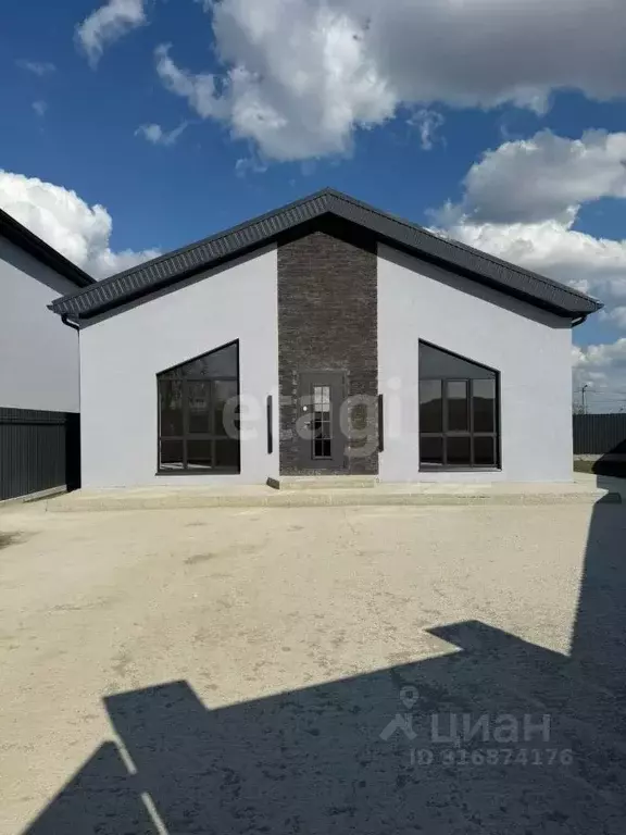 Дом в Ставропольский край, Пятигорск городской округ, с. Золотушка  ... - Фото 1