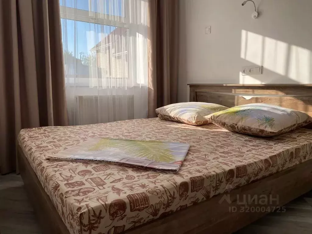 2-к кв. Краснодарский край, Ейск ул. Победы, 26 (32.0 м) - Фото 0