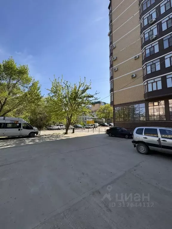 2-к кв. Дагестан, Махачкала ул. Нигматулы Магомедова, 83В (80.0 м) - Фото 1