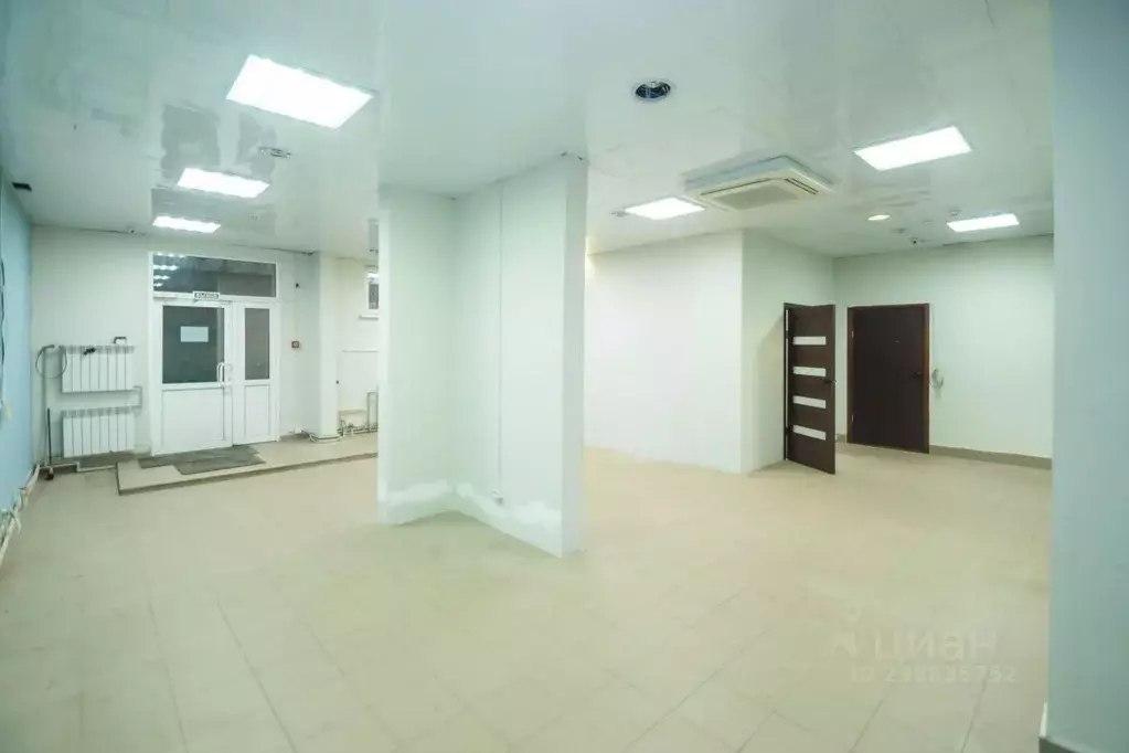 Помещение свободного назначения в Тульская область, Тула просп. ... - Фото 2