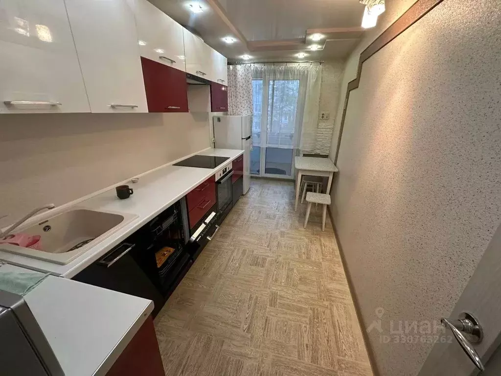 2-к кв. Кировская область, Киров ул. Труда, 12 (55.0 м) - Фото 1