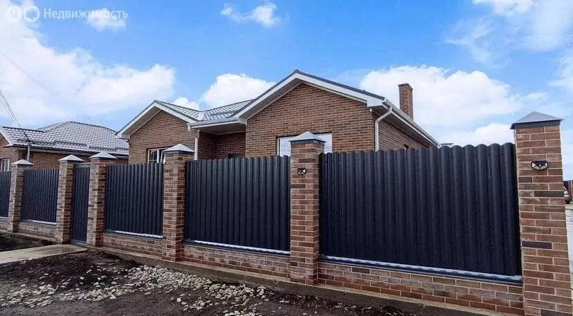 Дом в Ростов-на-Дону, Особенная улица (110 м) - Фото 1