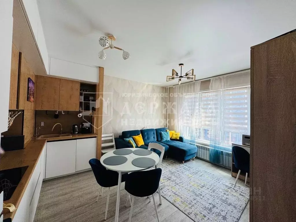 3-к кв. Кемеровская область, Кемерово бул. Строителей, 60к1 (61.9 м) - Фото 0