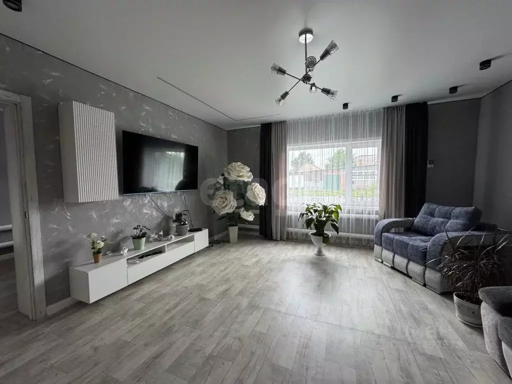 Дом в Кемеровская область, Топки Казахстанская ул. (95 м) - Фото 1