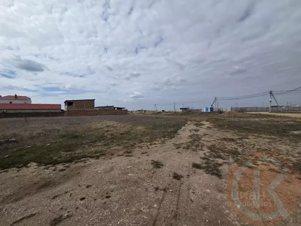 Участок в Крым, Евпатория городской округ, Заозерное пгт ул. ... - Фото 0