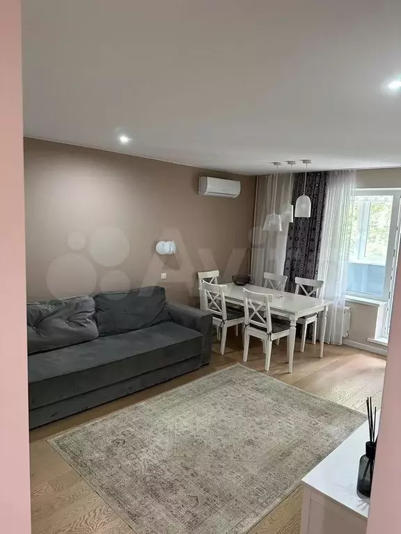 1-к. квартира, 40 м, 4/9 эт. - Фото 1