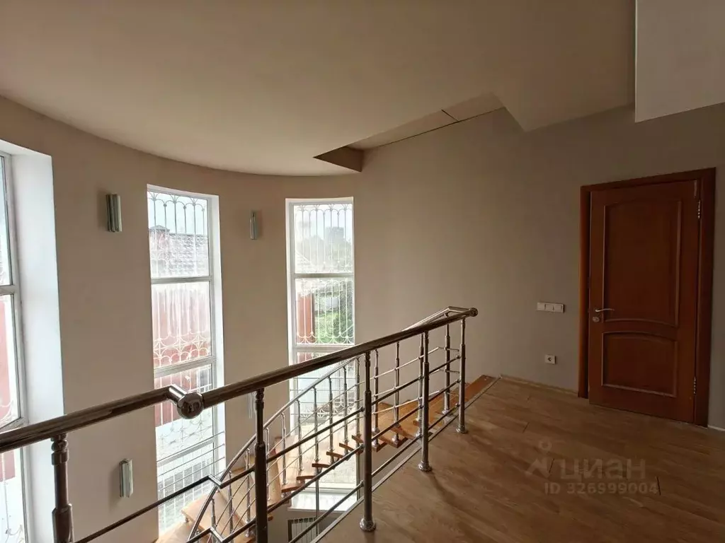 Дом в Краснодарский край, Краснодар ул. Дементия Красюка, 17 (320 м) - Фото 1