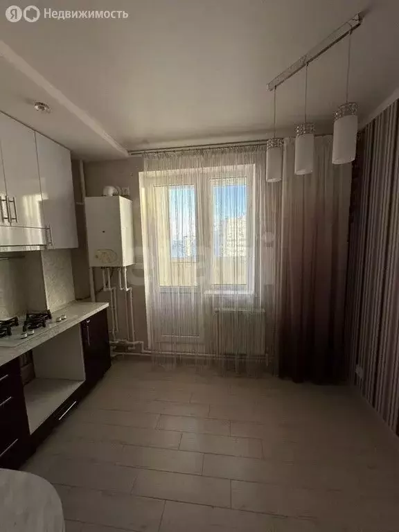 3-комнатная квартира: Белгород, улица Есенина, 52 (68.7 м) - Фото 2