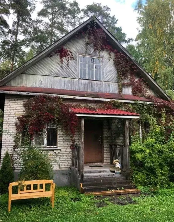 Дом в Ленинградская область, Гатчинский район, Вырица городской ... - Фото 1