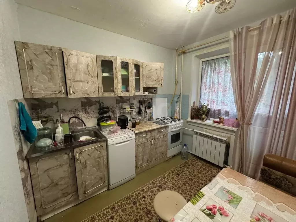 2-к кв. Костромская область, Красное-на-Волге пгт ул. Советская, 22 ... - Фото 0