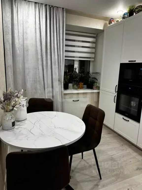 3-к кв. Тюменская область, Тюмень Ялуторовская ул., 27 (58.6 м) - Фото 1