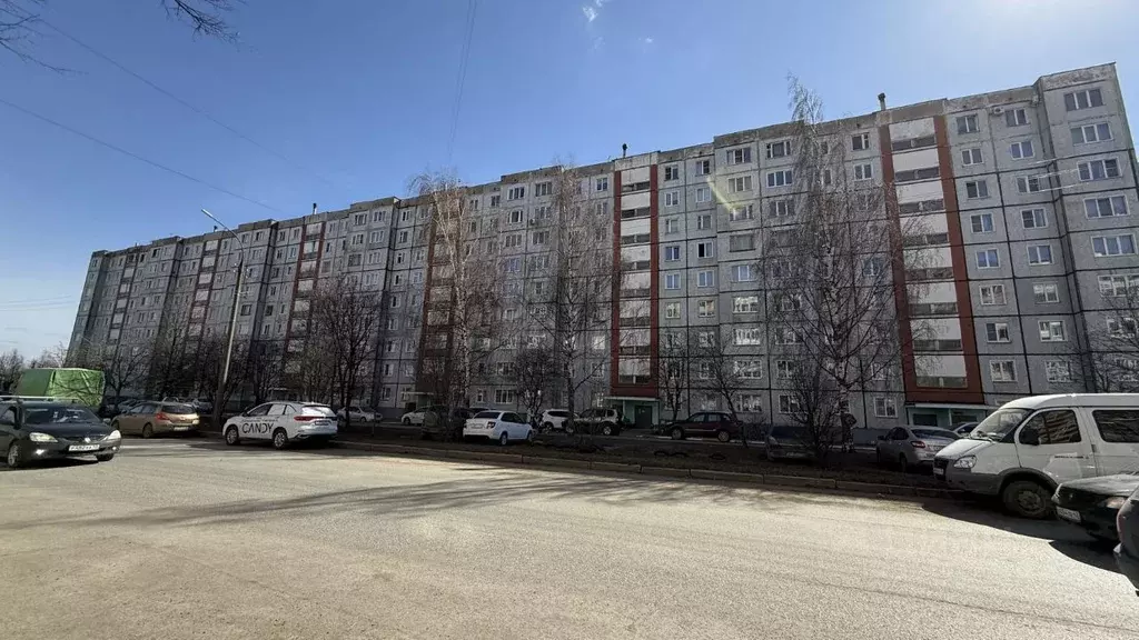 3-к кв. Кировская область, Киров Юго-Западный мкр, ул. Космонавта ... - Фото 0