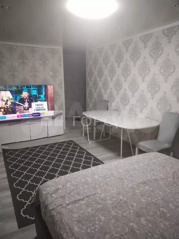 1-к. квартира, 42 м, 1/9 эт. - Фото 1
