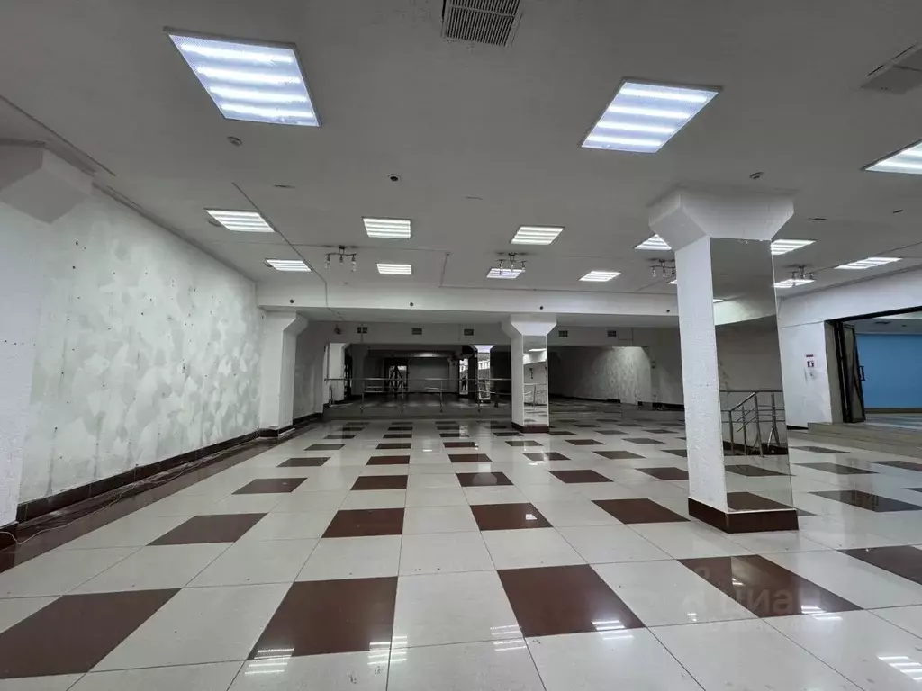 Торговая площадь в Крым, Симферополь просп. Кирова, 27 (656 м) - Фото 2