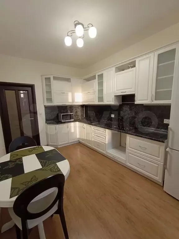 1-к. квартира, 45 м, 8/10 эт. - Фото 1
