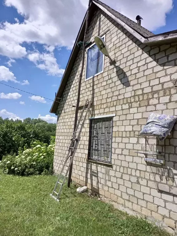 Дом в Орловская область, Мценский район, Чахинское с/пос, д. Чахино  ... - Фото 0