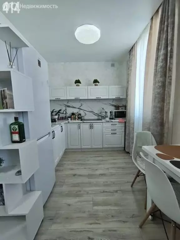 1-комнатная квартира: Феодосия, улица Габрусева, 2 (50 м) - Фото 1