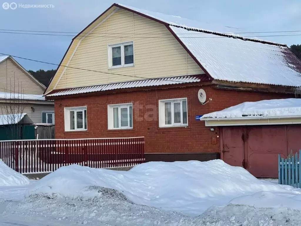 Дом в Усть-Катав, улица Ломоносова (150 м) - Фото 2