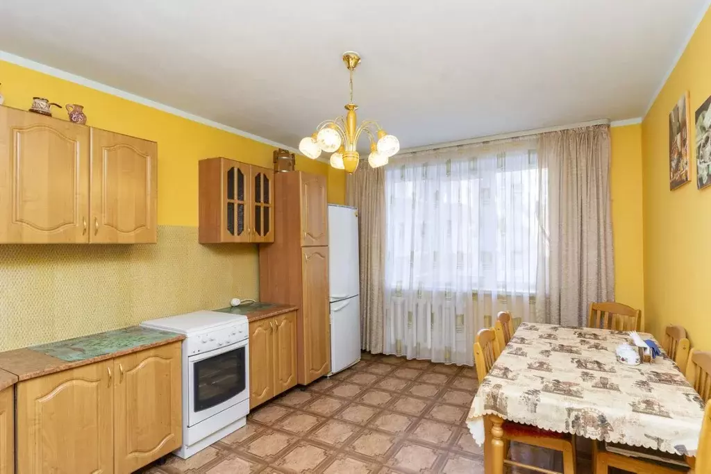 2-к кв. Тюменская область, Тюмень ул. Пермякова, 74к2 (68.0 м) - Фото 1