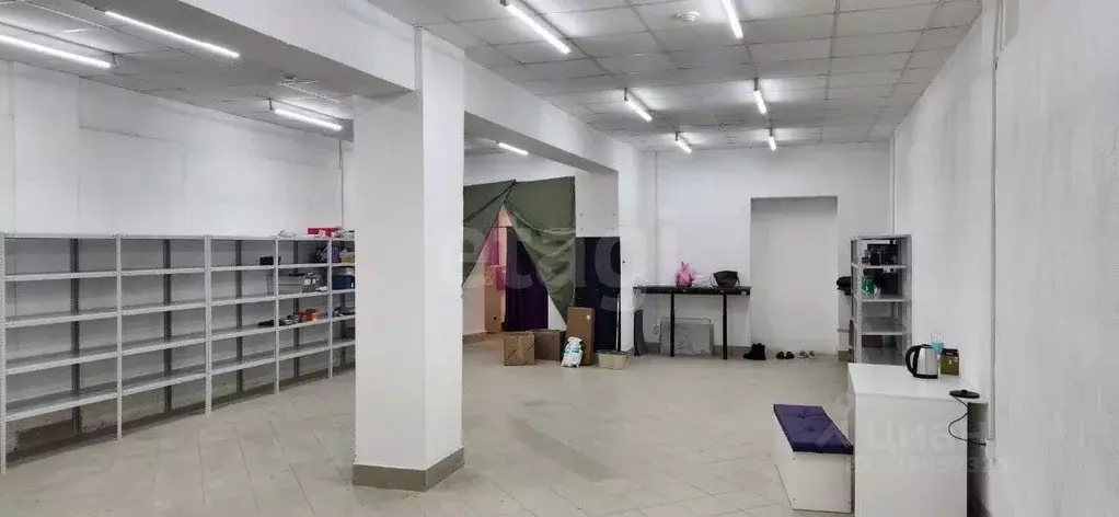 Торговая площадь в Тюменская область, Тюмень ул. Клары Цеткин, 61к1 ... - Фото 2