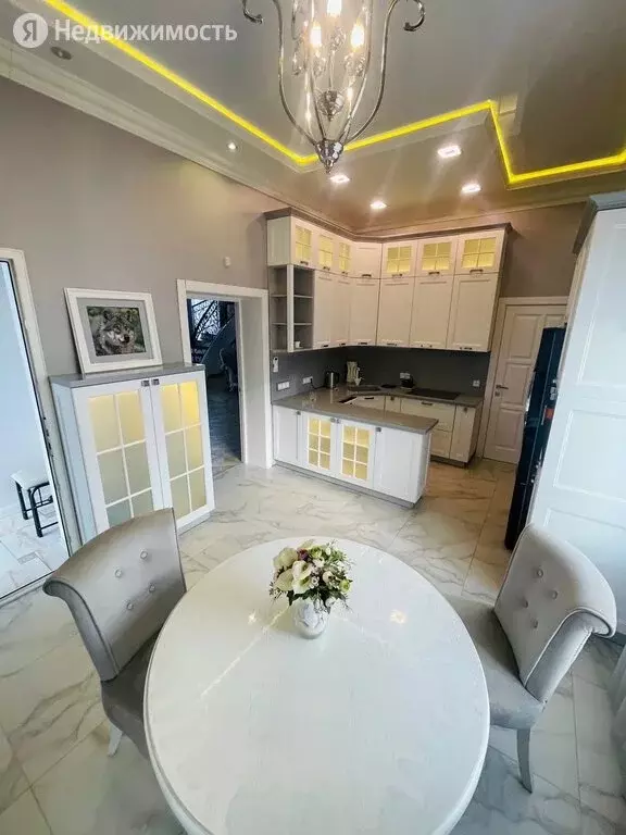 Дом в Красноярск, улица Позднякова (200 м) - Фото 0
