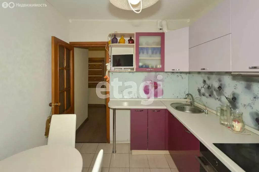 3-комнатная квартира: Тюмень, Ставропольская улица, 13 (65.7 м) - Фото 1