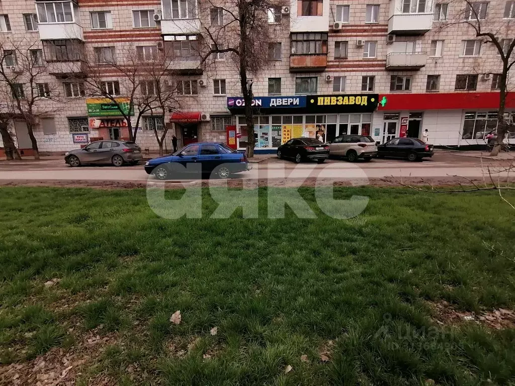 Торговая площадь в Волгоградская область, Волгоград ул. Кирова, 145 ... - Фото 0