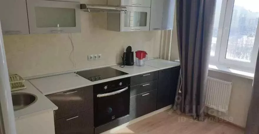 1-к кв. Тюменская область, Тюмень ул. Тимофея Чаркова, 79 (37.0 м) - Фото 1