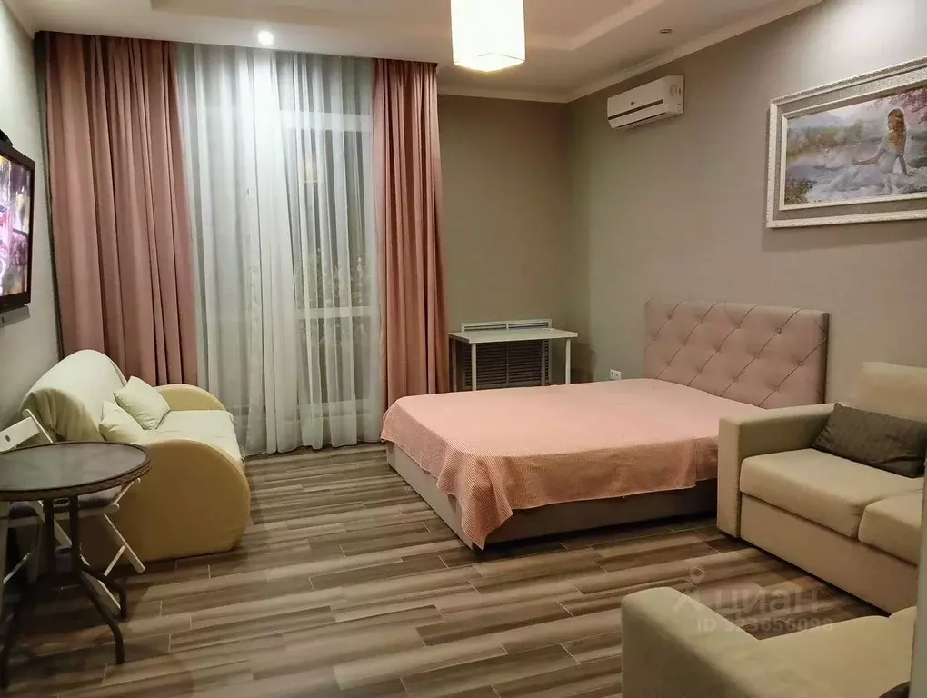 1-к кв. Краснодарский край, Геленджик ул. Грибоедова, 9 (50.0 м) - Фото 1