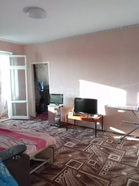 2-к кв. Крым, Черноморское пгт ул. Димитрова, 10Б (50.6 м) - Фото 1