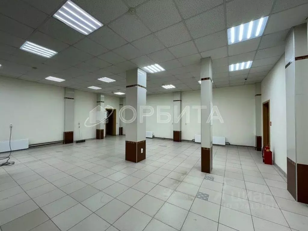 Помещение свободного назначения в Тюменская область, Тюмень ул. 50 лет ... - Фото 2