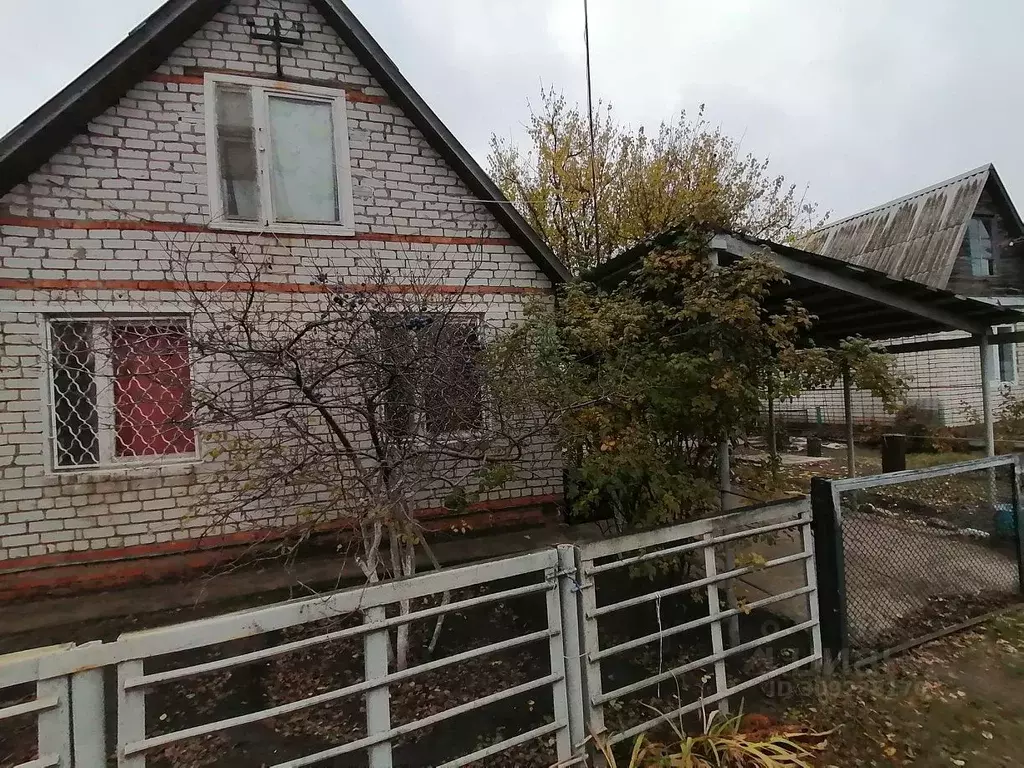 Дом в Саратовская область, Энгельсский район, Красноярское ... - Фото 1