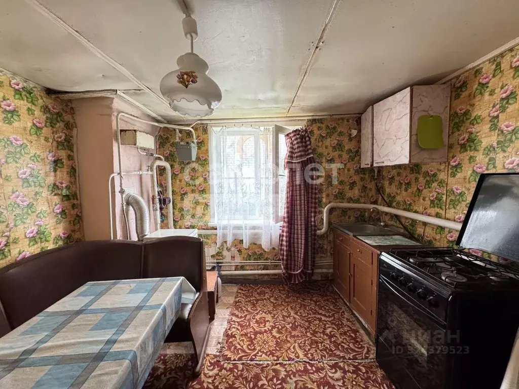 Дом в Брянская область, Почеп Брянская ул., 12 (50 м) - Фото 1